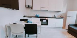 APPARTAMENTO BLU -OVER THE RAINBOW APARTMENTS - LIDO di JESOLO- PIAZZA MAZZINI 200 MT DAL MARE
