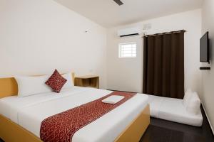 Mysore Couple Friendly at 999