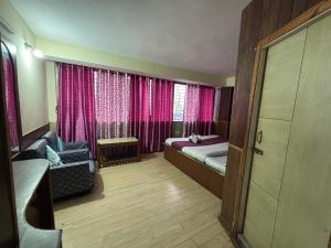 Lonark Residency