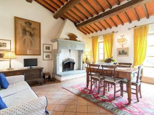 Luxurious Apartment near Cortona with Private Lounge Area