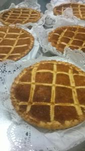 Guesthouse La Locanda - Comfy Rooms & Local Food