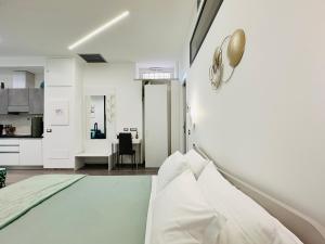 San Saba Street Apartment 52