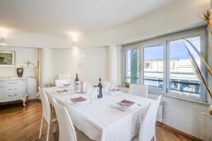 Intero Appartamento sul mare Passeggiata Viareggio