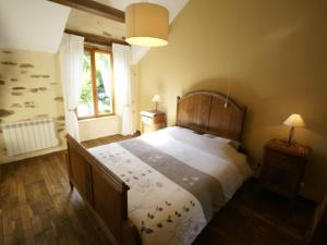 Maisons de vacances Spacious Holiday Home in Sussac with Pool : photos des chambres