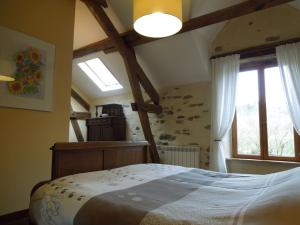 Maisons de vacances Spacious Holiday Home in Sussac with Pool : photos des chambres