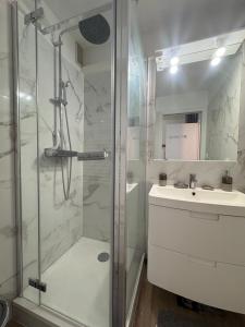 Appartement 6 pers Clim,Piscine,Parking,2 Balcons