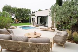 Villa moderne en Provence avec piscine