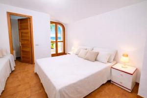 Sea front Villa with beautiful sunsets