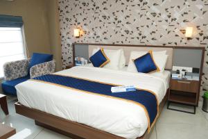 Blue Diamond Residency