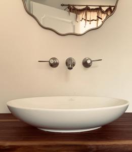undfein boutique studios