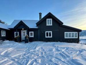 Classic mountain cabin with sauna in Ustaoset
