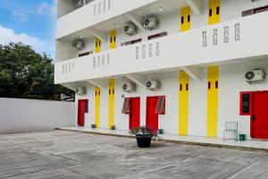 Hotel O near Ring Road City Walks formerly Graha Aisyah