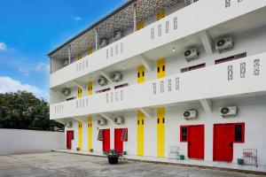 Hotel O near Ring Road City Walks formerly Graha Aisyah