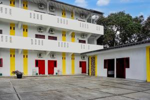 Hotel O near Ring Road City Walks formerly Graha Aisyah