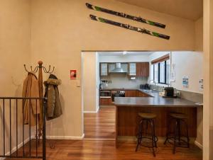 Luxury Mt Buller Ski Chalet Fireplace Sleeps up to 14