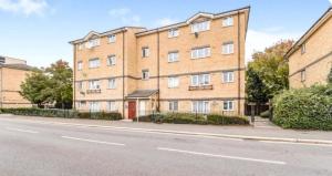 Newly Renovated 2-bed Near City Airport