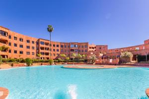 Resort piscine mini golf salle de sport marrakech