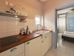 Costa Beach Front Apartment in Pefkochori