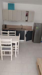 J&R APARTMENTS , Rana hedhun SHENGJIN