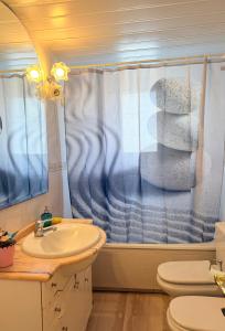 Apartment with Beach Views