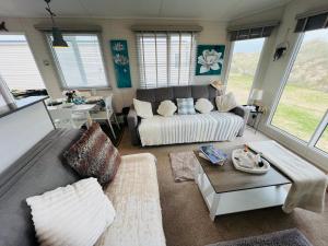 Teal - a few steps from the beach