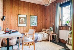 Spacious 7BR Villa with Parking for Large Groups