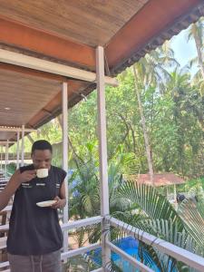 Season Resort Inn, By the Beach