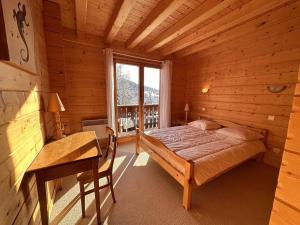 Chalet 4 chambres, 9 pers, pied des pistes, garage 2 voitures - FR-1-572-279