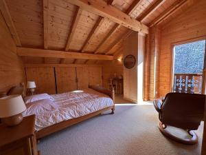 Chalet 4 chambres, 9 pers, pied des pistes, garage 2 voitures - FR-1-572-279