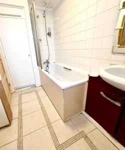 2-bed Flat in Nine Elms