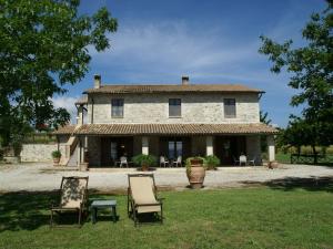  Cozy Holiday Home in Fabro Umbria with its Own Covered Patio, Pension in Allerona bei San Pietro