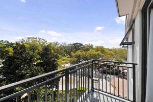 Luxury Penthouse in the Heart of Harbour Town