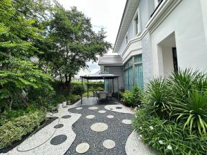 House near Suvarnabhumi Airport