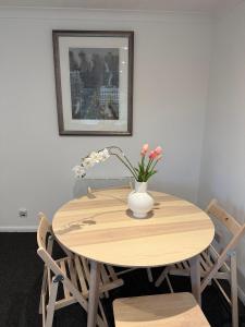 Perfect for Longer Stays Equipped 2-Bed Flat