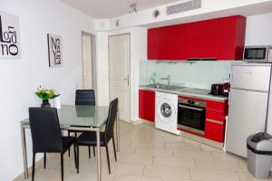 Quiet Appartment 400m Palais & 100m Beach