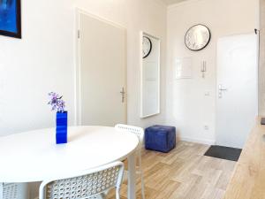 2-Z Apartment N4 für 5 Pers, 3 EZ und 1DB Top Lage, Nähe HBF, Messe DUS
