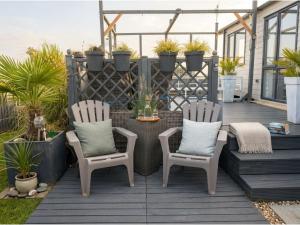 Neues Chalet MeerZeit aan Zee Nr 76 am Weltnaturerbe Wattenmeer mit eingezäunten Garten große Terrasse top Ausstattung