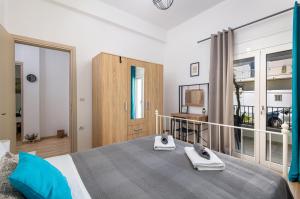 Spacious and Bright Kos Home