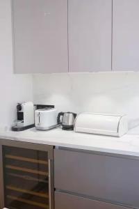 Montaigne Dream Duplex 4BR 8P Triangle dOr