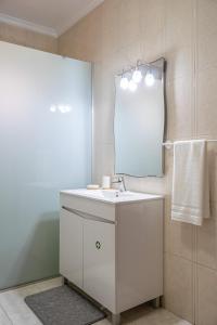 Santa Barbara House by Zest&Guest