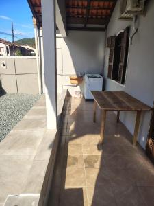 Casa de temporada na enseada para 12 pessoas