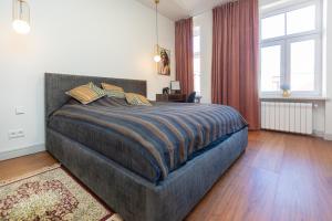 Stylish 1-Bedroom Apartment in Riga City Center with King Bed