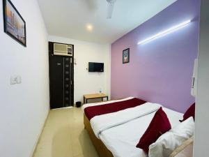 A Square Residency Saket Metro Station New Delhi