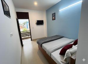 A Square Residency Saket Metro Station New Delhi