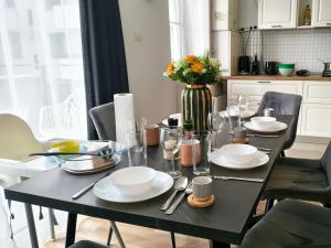 Ospitalier City Clover - 2 king beds, free undgrd parking, 2bath