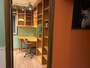 Earthy Hobbit Jungle with Privacy & Serenity