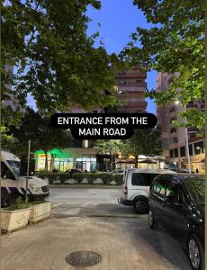 Mountain & Beach View, Large Balcony Flat in Vlorë