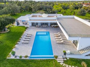 BlueHorizon Luxury Villa