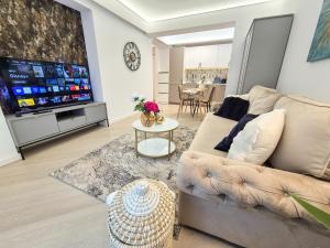 Cozy Luxury 1BR Cortina - Parking and Self Check-in