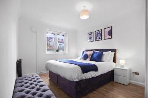 Modern and Comfortable 2-Bedroom Apartment with Private Parking